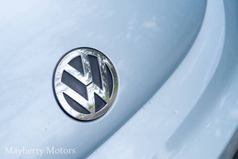 2010 Volkswagen New Beetle