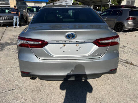 2018 Toyota Camry Hybrid XLE