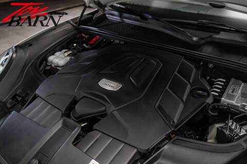 2023 Porsche Cayenne Coupe Platinum Edition