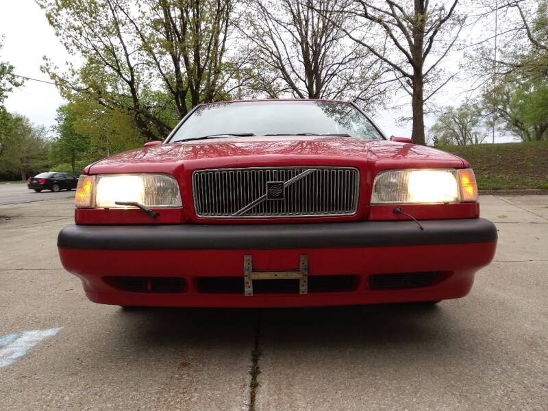 1997 Volvo 850 for sale at Crispin Auto Sales in Urbana IL