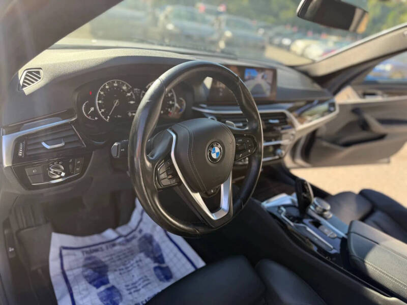 2018 BMW 5 Series 530i