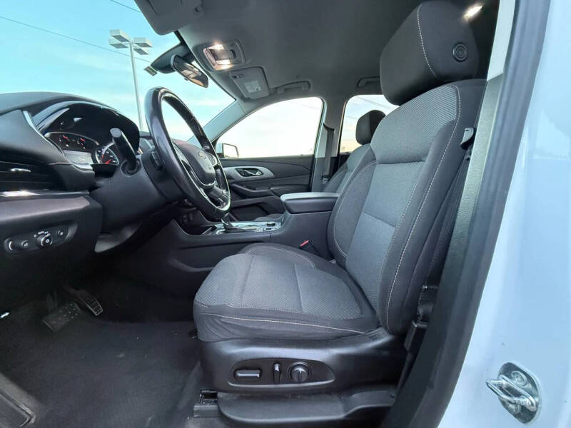 2020 Chevrolet Traverse LT Cloth