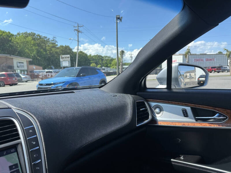 2020 Lincoln Nautilus Reserve