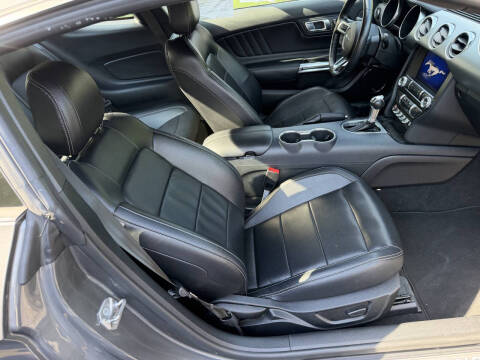 2022 Ford Mustang EcoBoost Premium