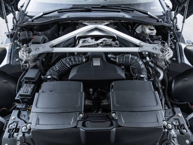 2021 Aston Martin Vantage