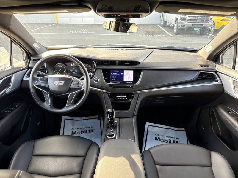 2023 Cadillac XT5 Premium Luxury