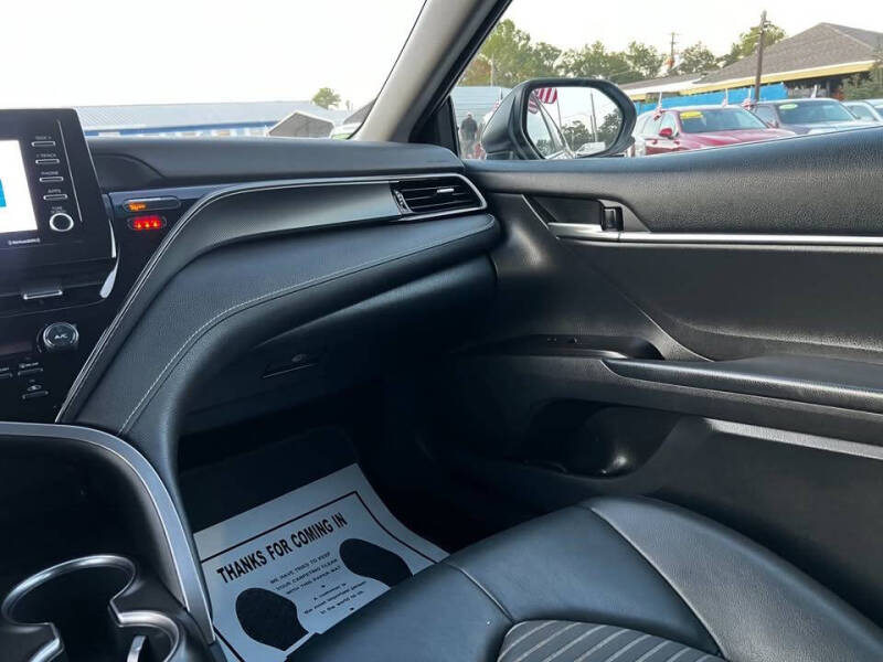 2021 Toyota Camry SE