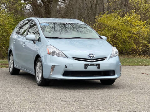 2012 Toyota Prius v Two