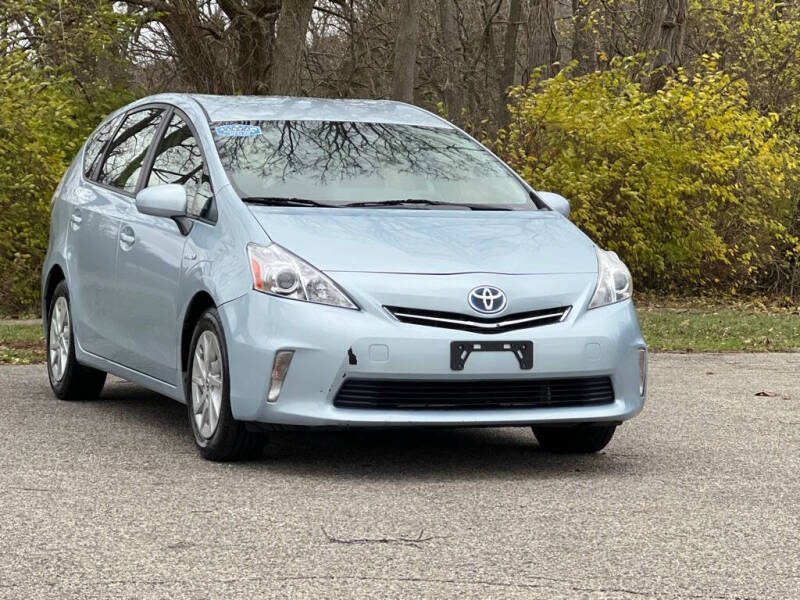 2012 Toyota Prius v Two