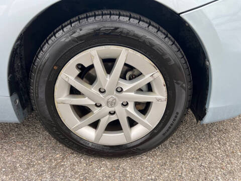 2012 Toyota Prius v Two