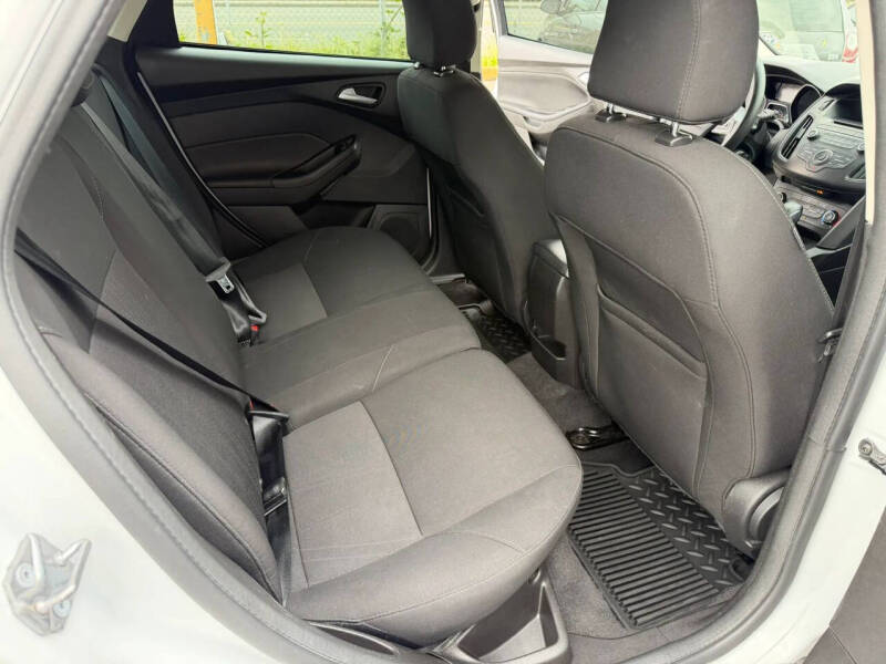 2017 Ford Focus SE