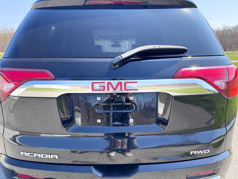 2017 GMC Acadia Denali