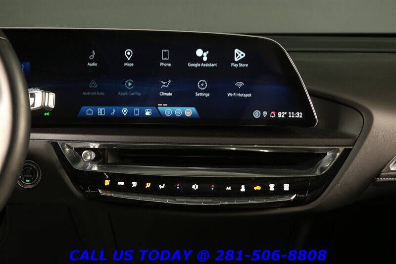 2024 Cadillac LYRIQ Tech