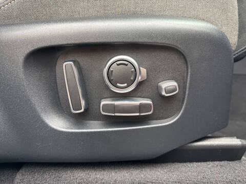 2019 Land Rover Range Rover Velar P380 R-Dynamic HSE