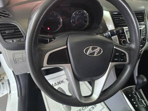 2013 Hyundai Accent GS