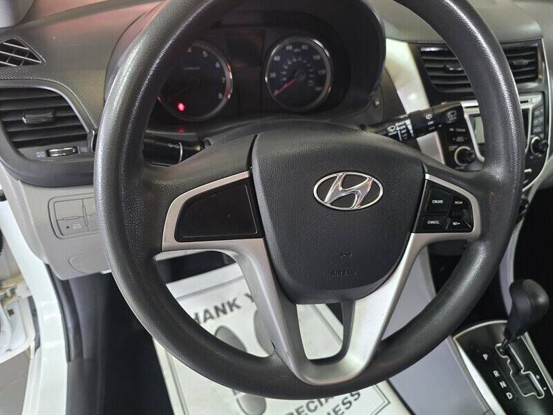 2013 Hyundai Accent GS