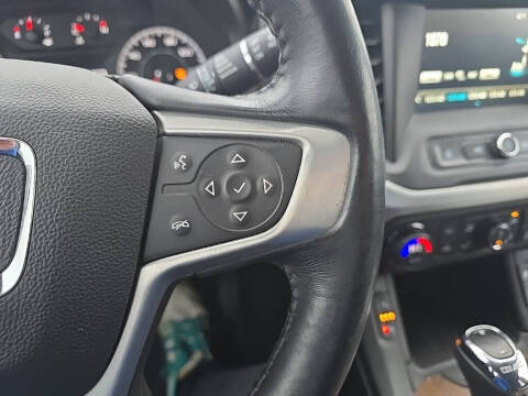 2017 GMC Acadia SLE-2