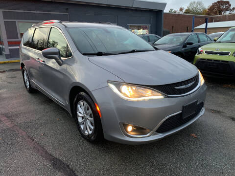 2018 Chrysler Pacifica for sale at City to City Auto Sales in Richmond VA