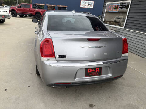 2016 Chrysler 300 Limited
