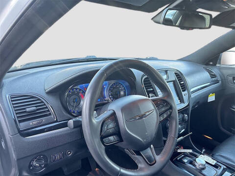 2023 Chrysler 300 S V8