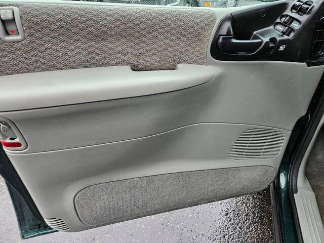 1998 Dodge Grand Caravan SE