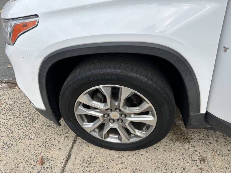 2018 Chevrolet Traverse LT Cloth