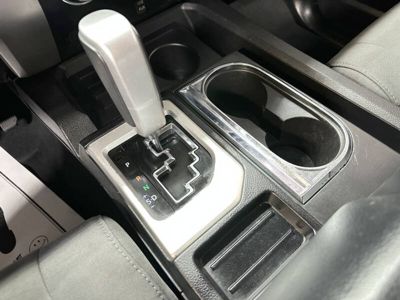 2015 Toyota Tundra SR5