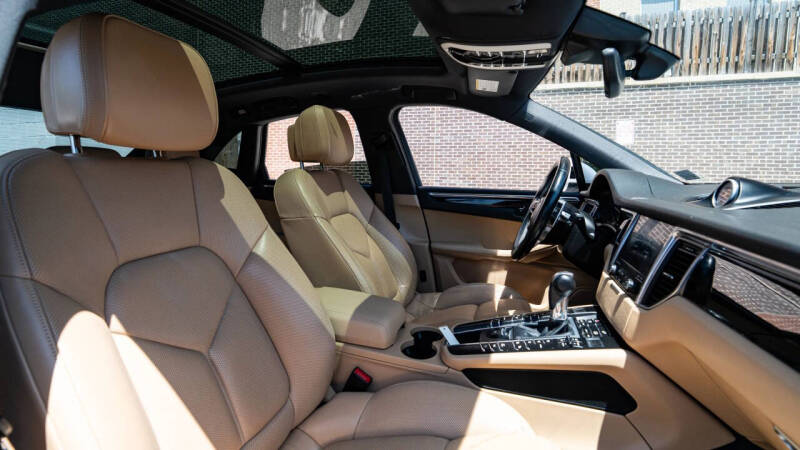2017 Porsche Macan