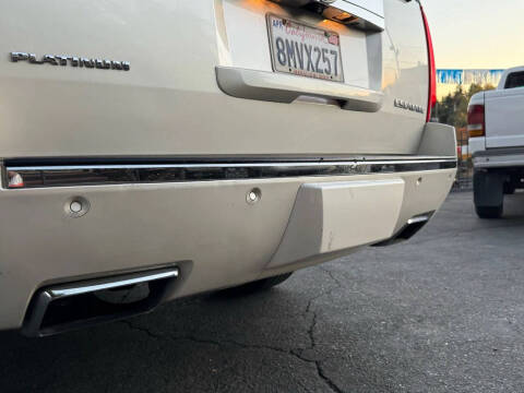 2013 Cadillac Escalade ESV Platinum Edition