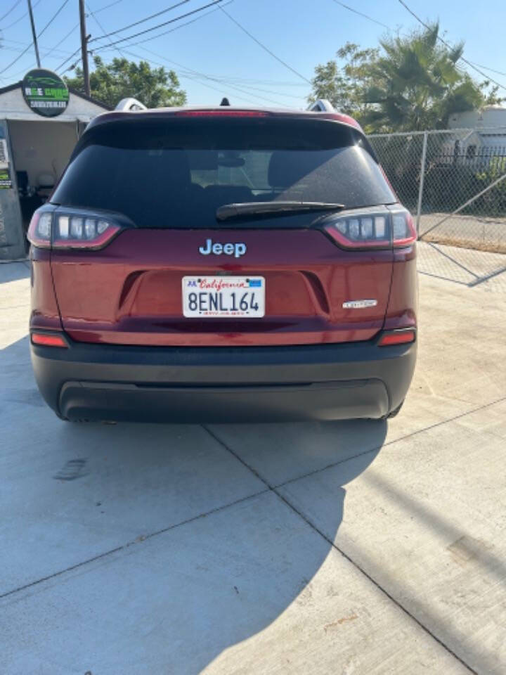 2019 Jeep Cherokee for sale at A & E Cars in Bakersfield, CA