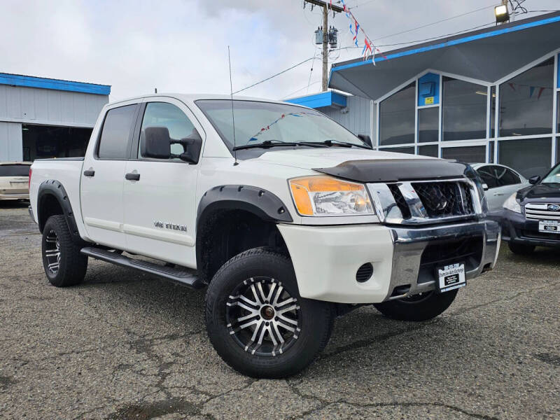2012 Nissan Titan SV