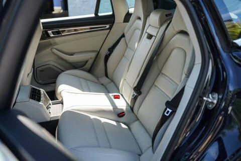 2022 Porsche Panamera 4S