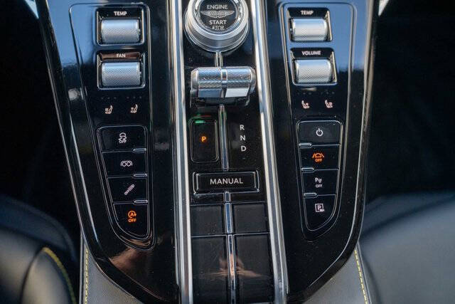 2025 Aston Martin Vantage 19