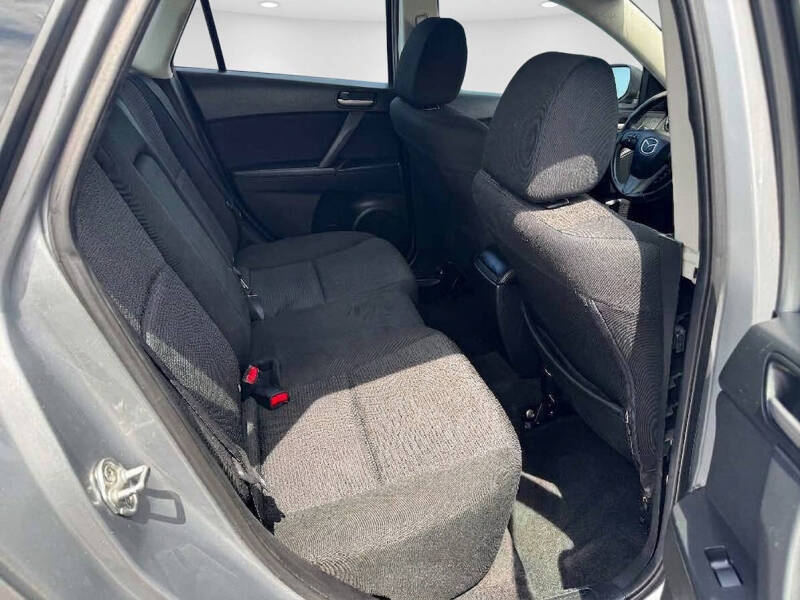 2013 Mazda MAZDA3 i Touring