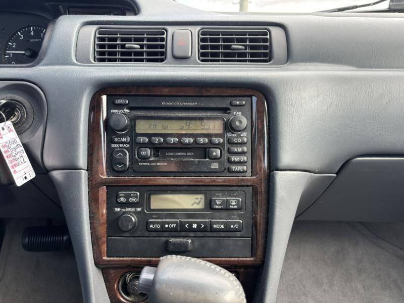 GOLD 2000 Toyota Camry LE V6 LE V6 4dr Sedan 12