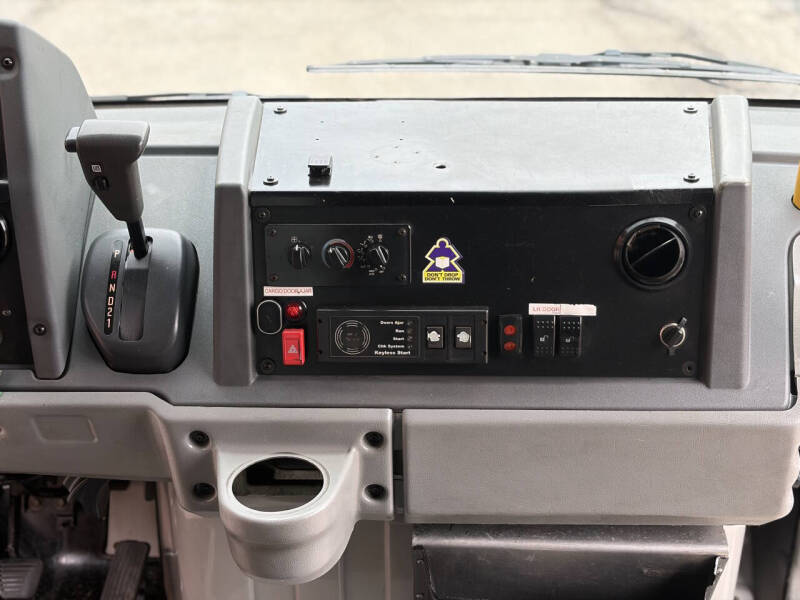 2013 Isuzu NPR