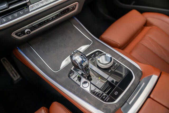 2022 BMW X5 24