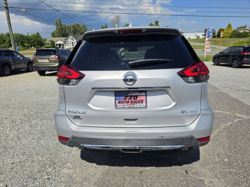 2018 Nissan Rogue SV