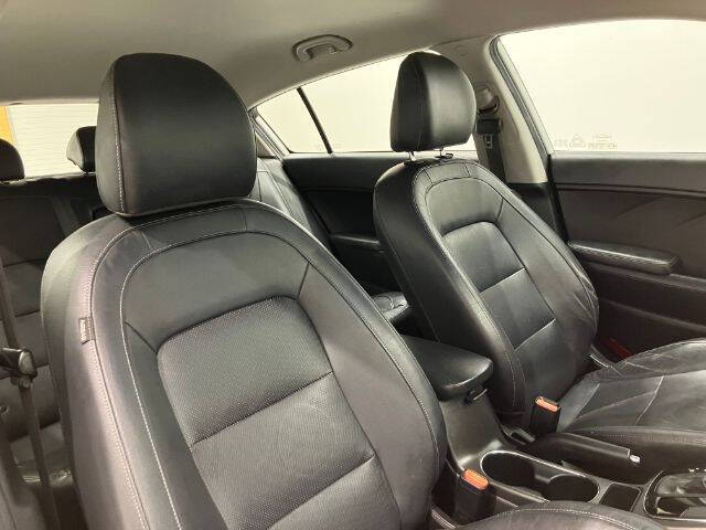 2017 Kia Forte5 EX