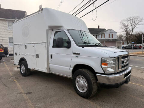 2015 Ford E-Series E-350 SD