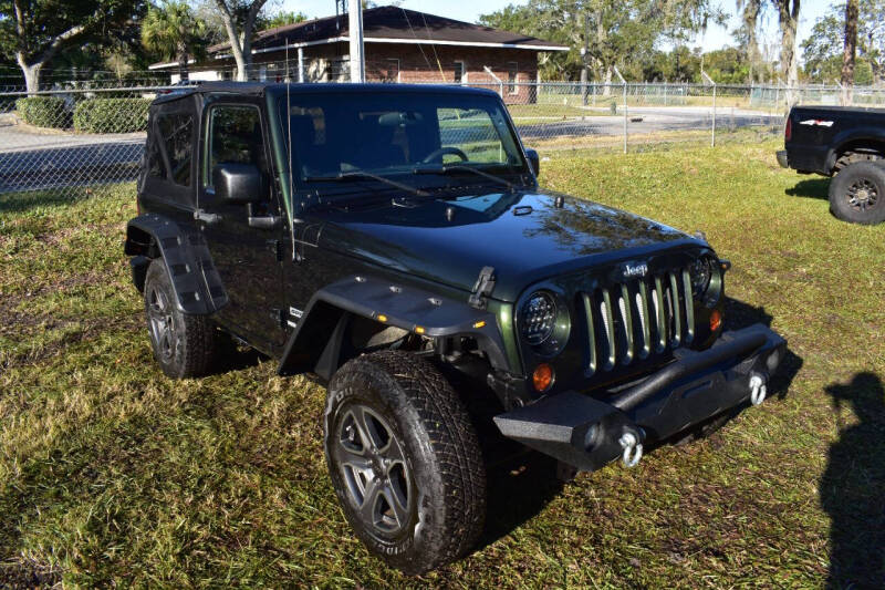 2011 Jeep Wrangler null photo 34