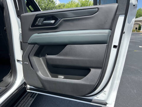 2025 GMC Yukon XL AT4