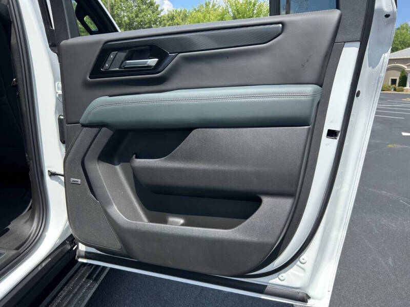 2025 GMC Yukon XL AT4