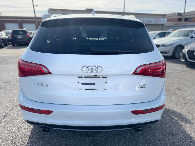 2012 Audi Q5 3.2 quattro Premium Plus