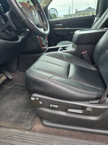 2014 Chevrolet Suburban LT