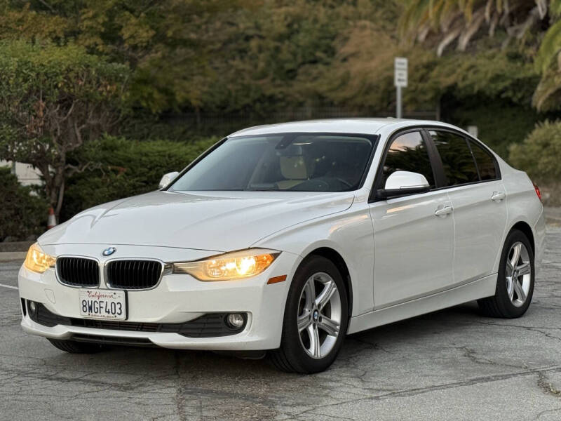 2013 BMW 3 Series 320i's photo