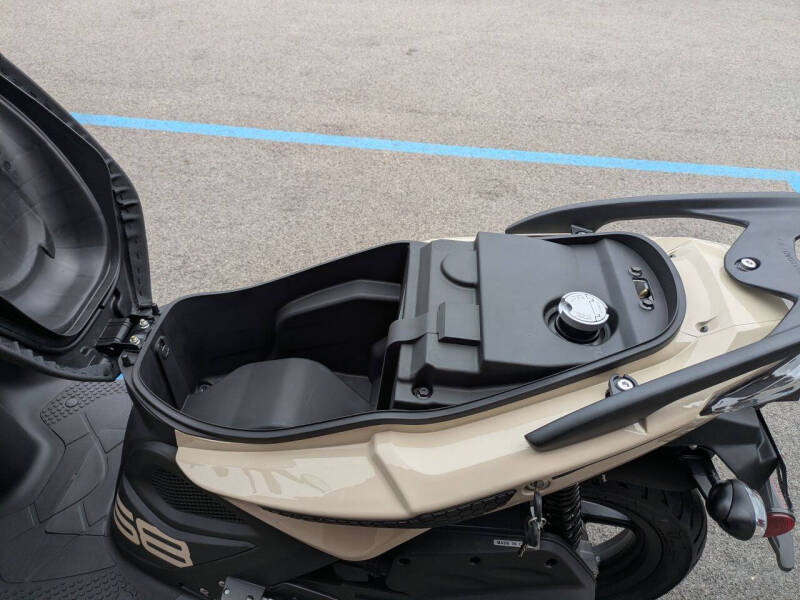 2026 Kymco SUPER 8 50R