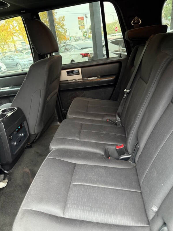 2017 Ford Expedition EL XLT