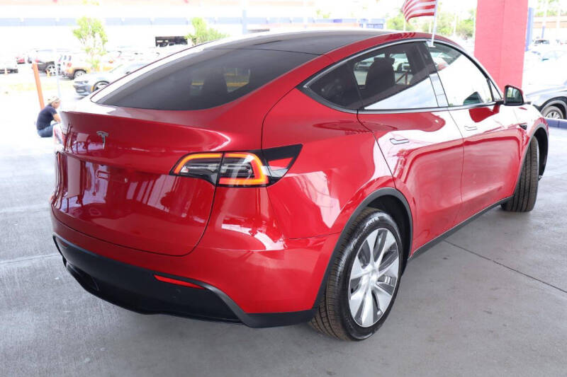 2023 Tesla Model Y Long Range