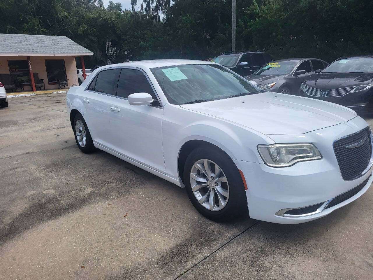 2016 Chrysler 300 for sale at FAMILY AUTO BROKERS in Longwood, FL